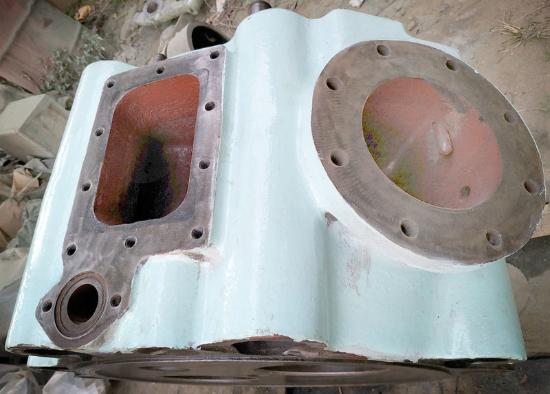 CYLINDER HEAD WITH CASE