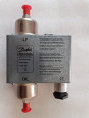 OIL DIFFERENTIAL PRESSURE SWITCH 060B017866